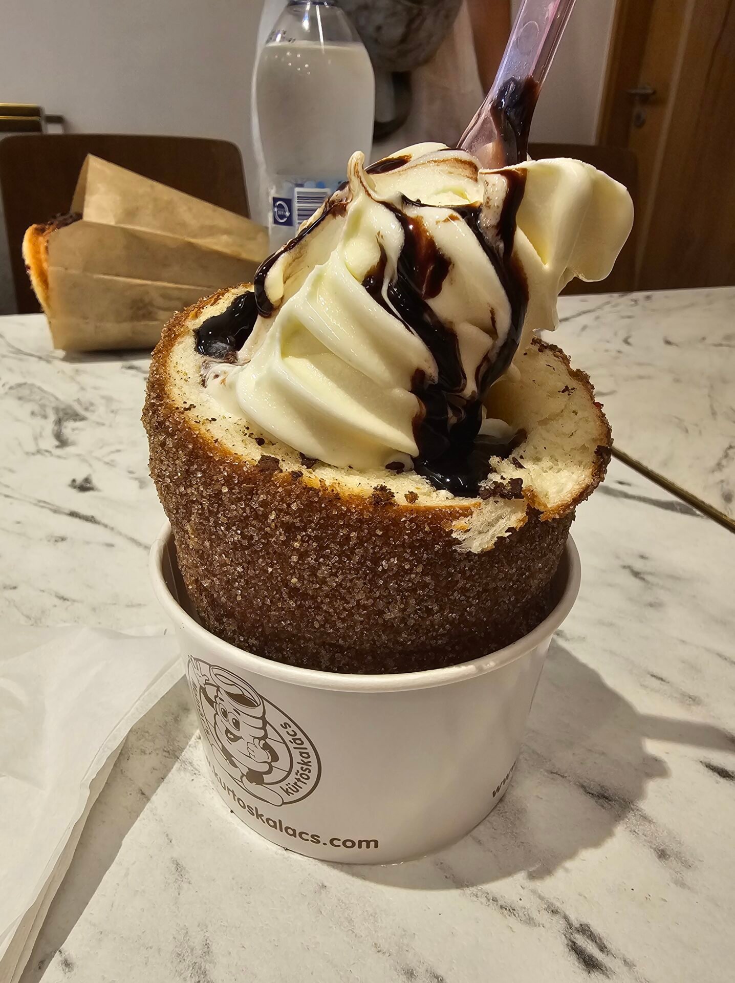 gateau cheminée budapest aka kurtoskalacs